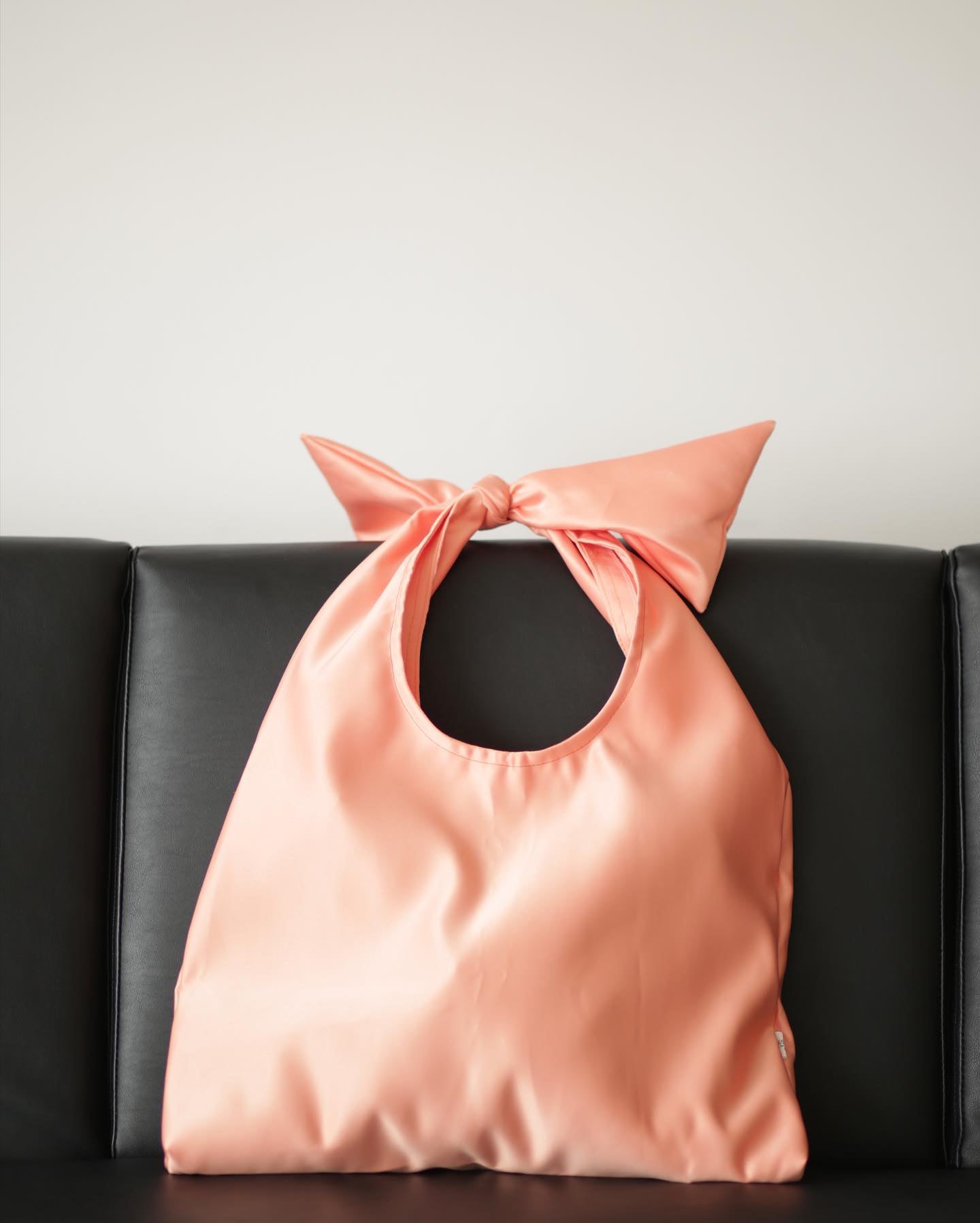 ბანტიანი ნაჭრის ჩანთა