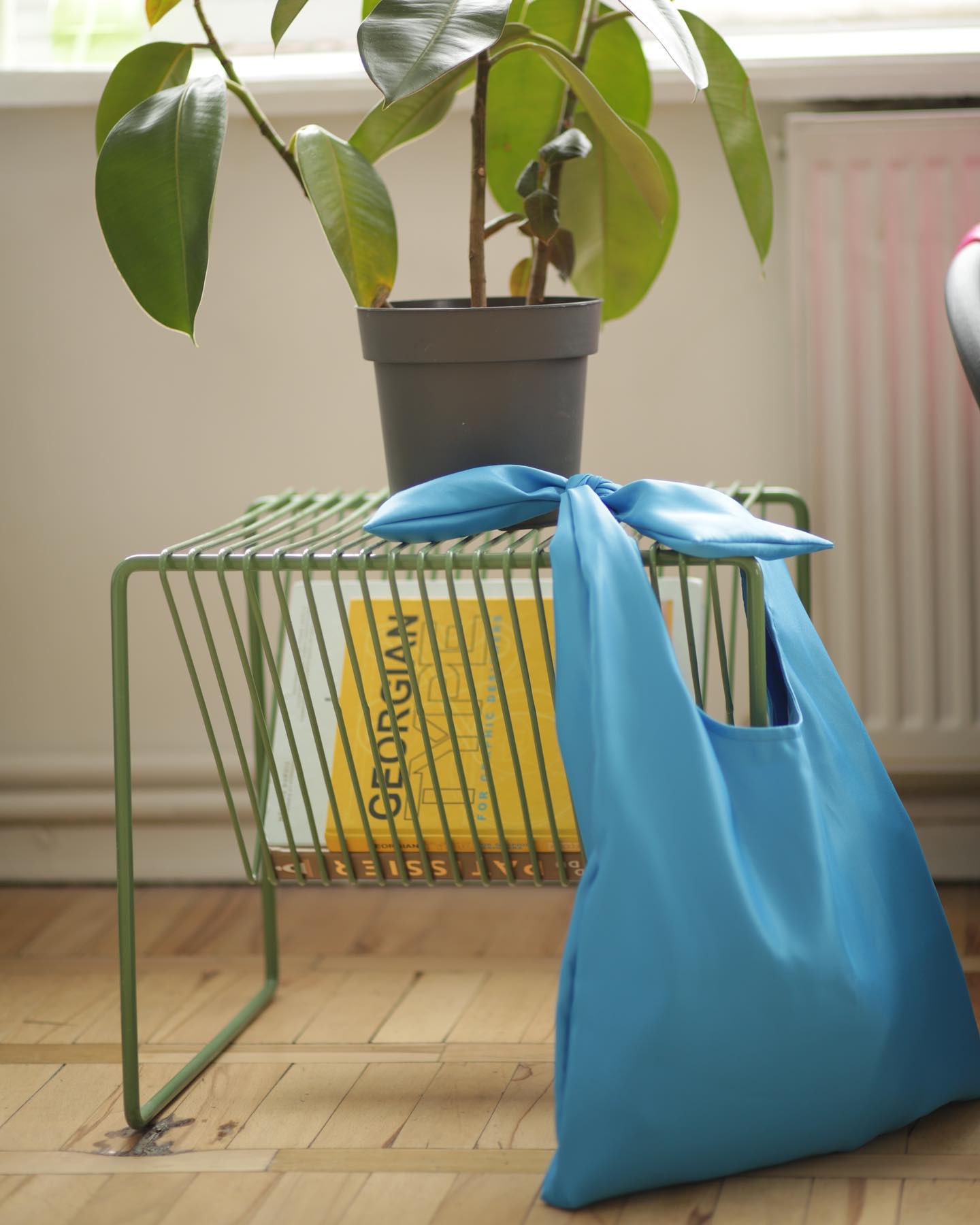 ბანტიანი ნაჭრის ჩანთა