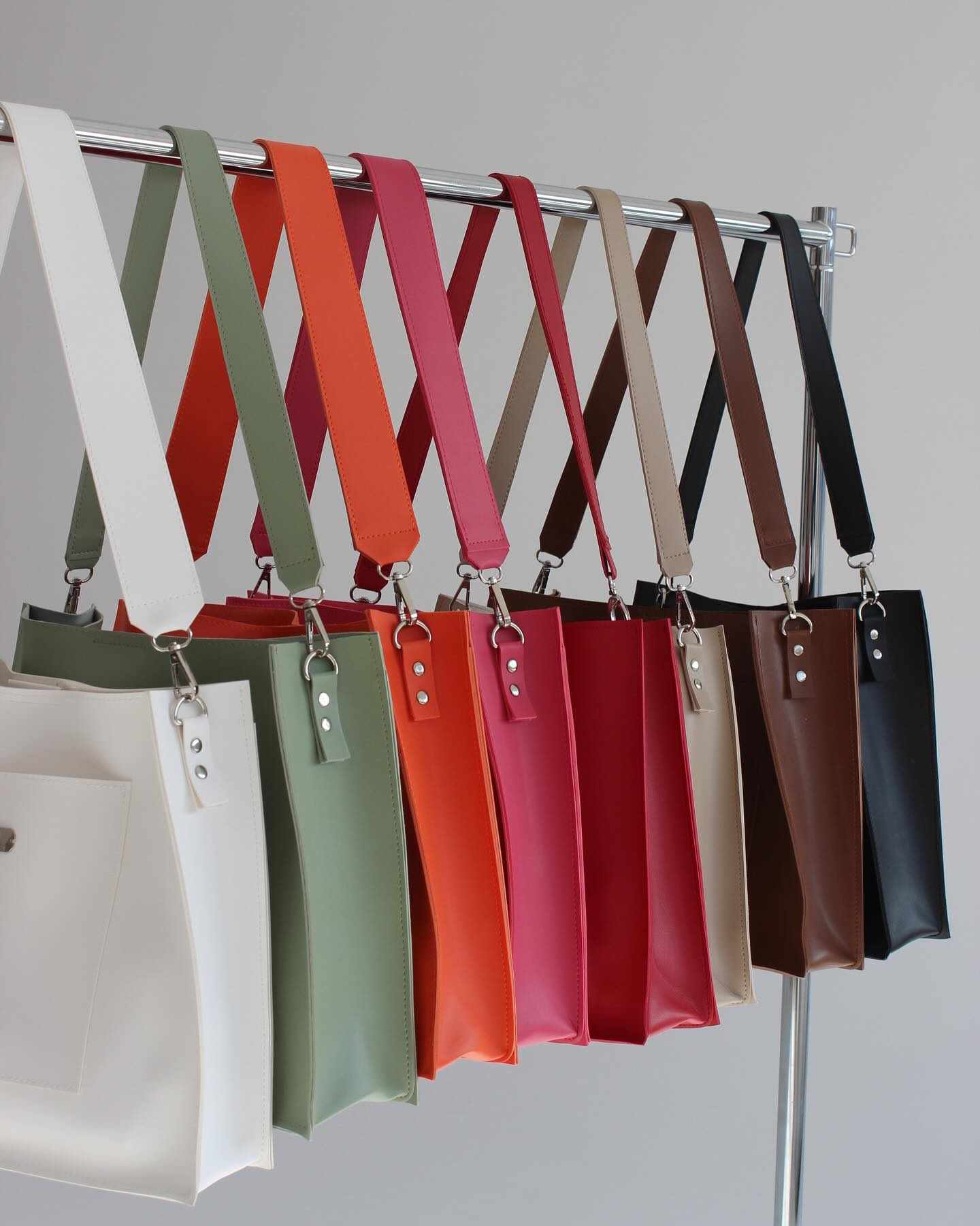 ფერადი ხელჩანთა