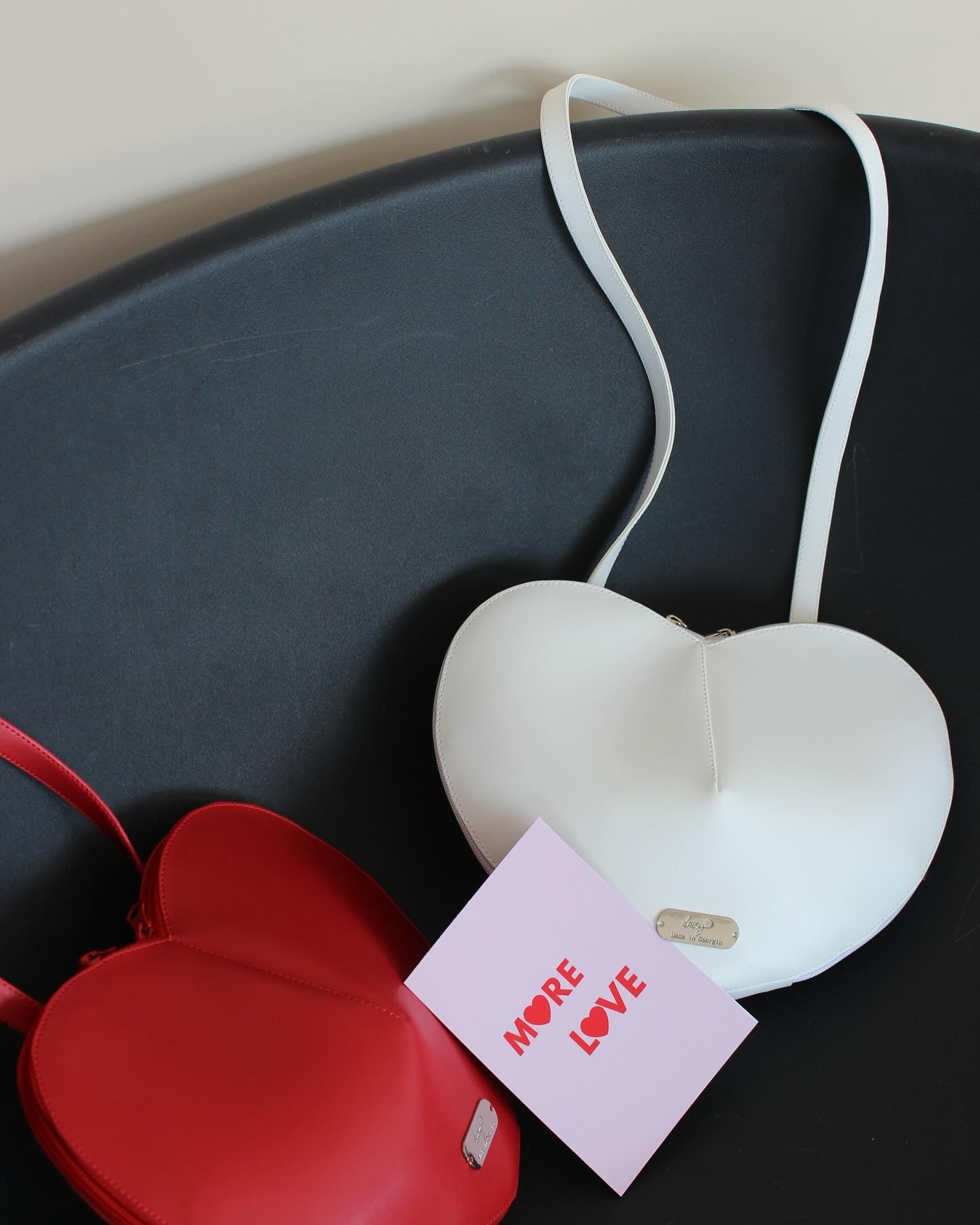 გულის ფორმის ჩანთა