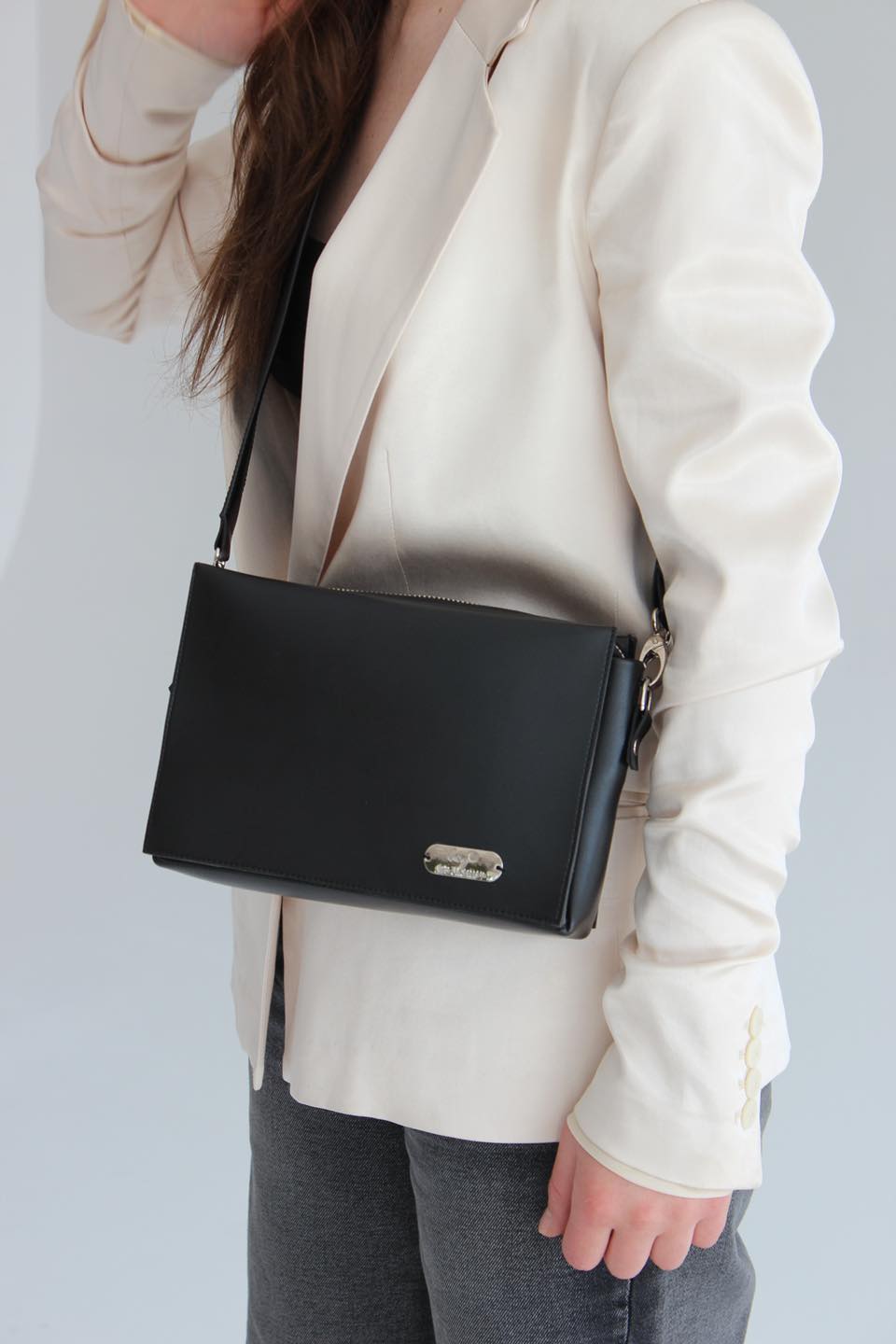 ეკო ტყავის გადასაკიდი ჩანთა