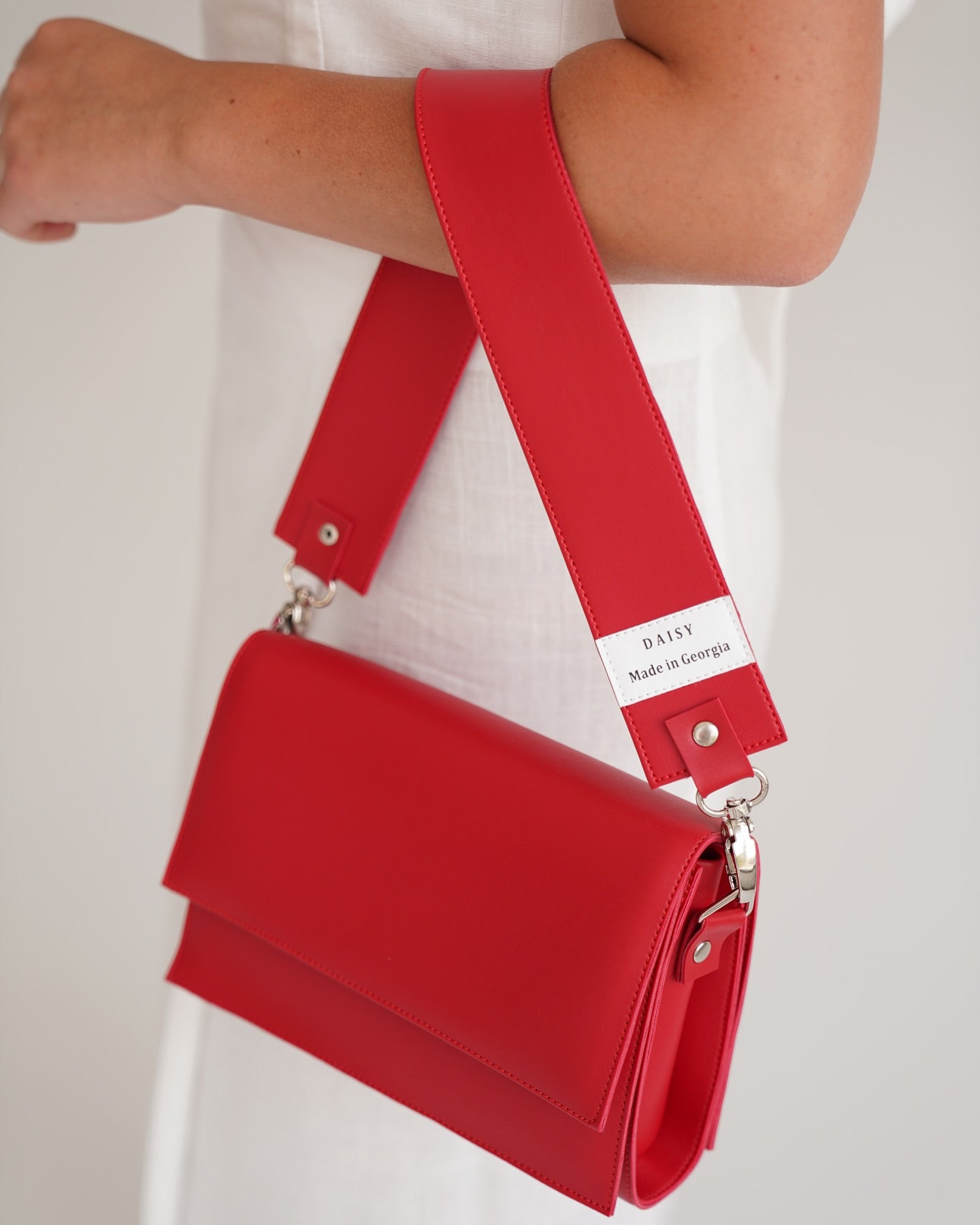 ტყავის ხელჩანთა