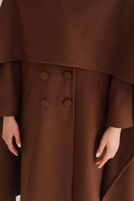 პალტო გრძელი შარფით