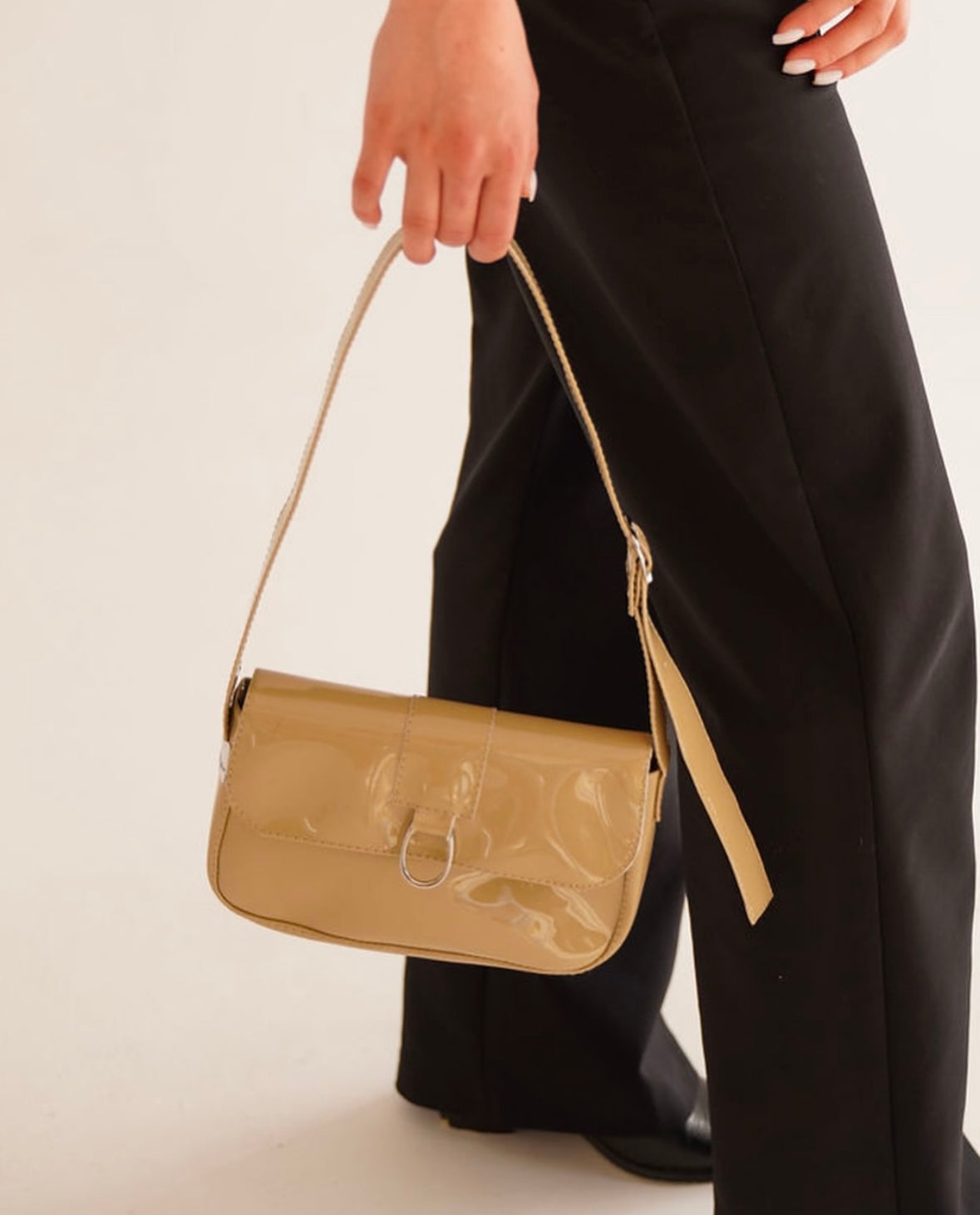 ლაკის ჩანთა