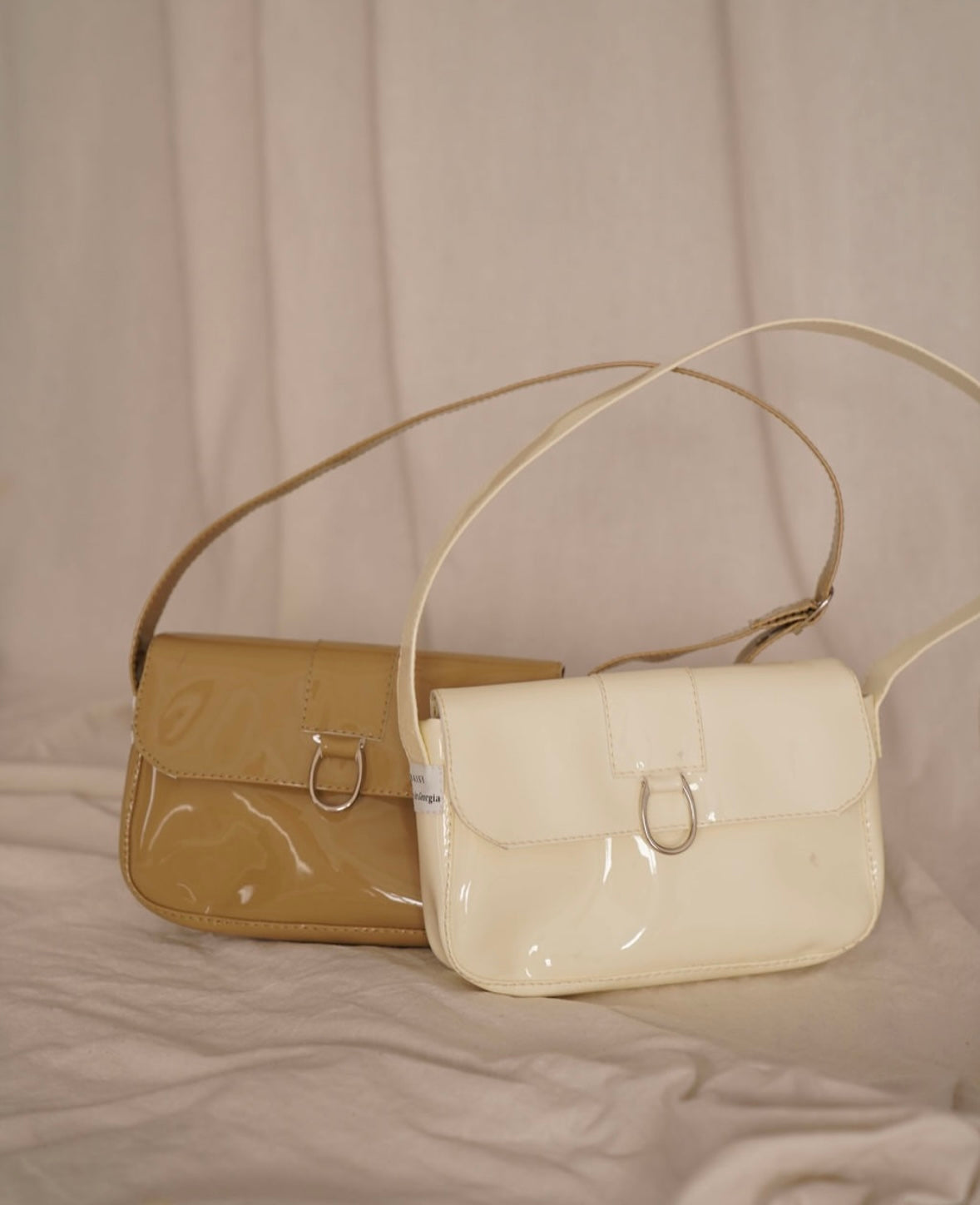 ლაკის ჩანთა