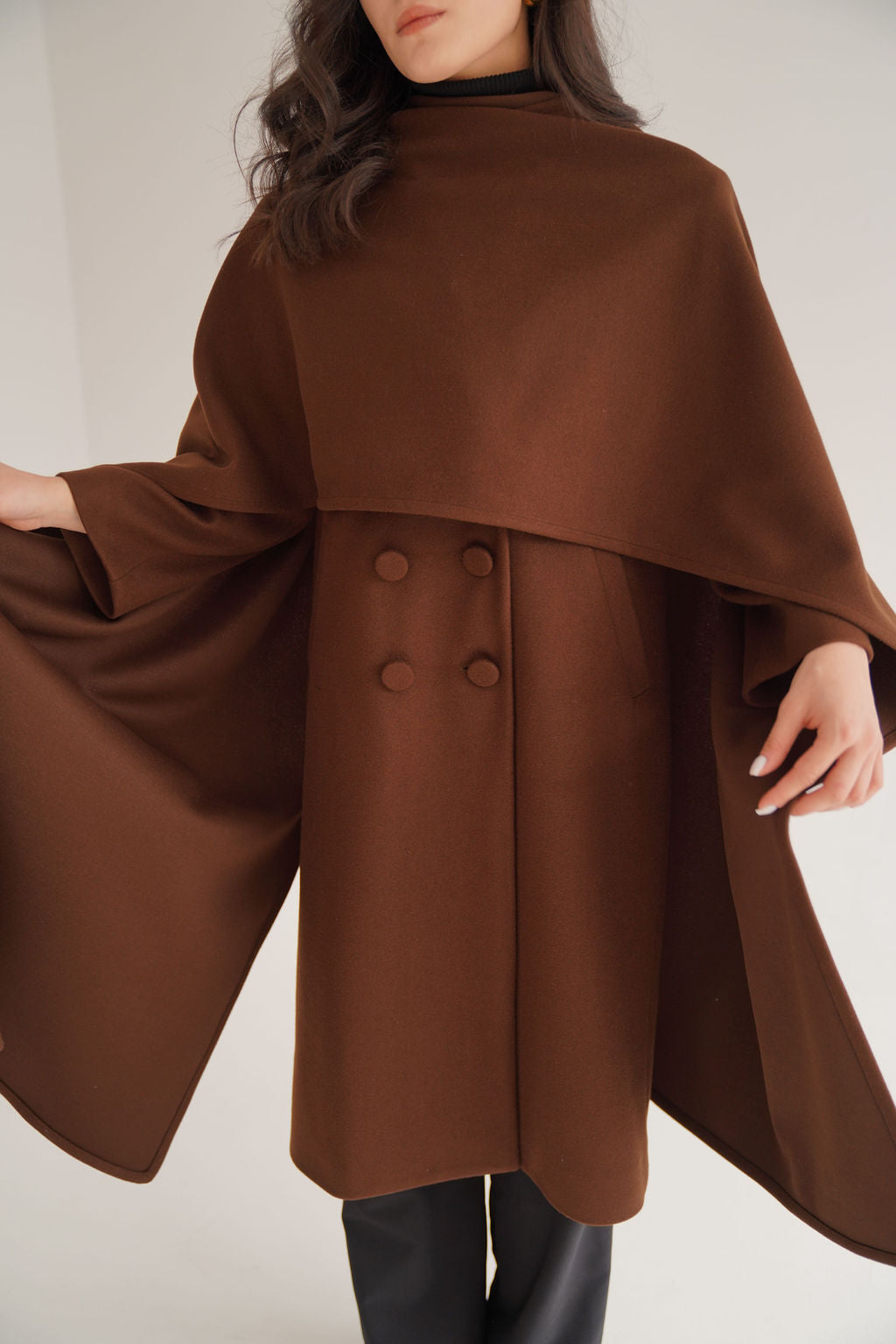 პალტო გრძელი შარფით