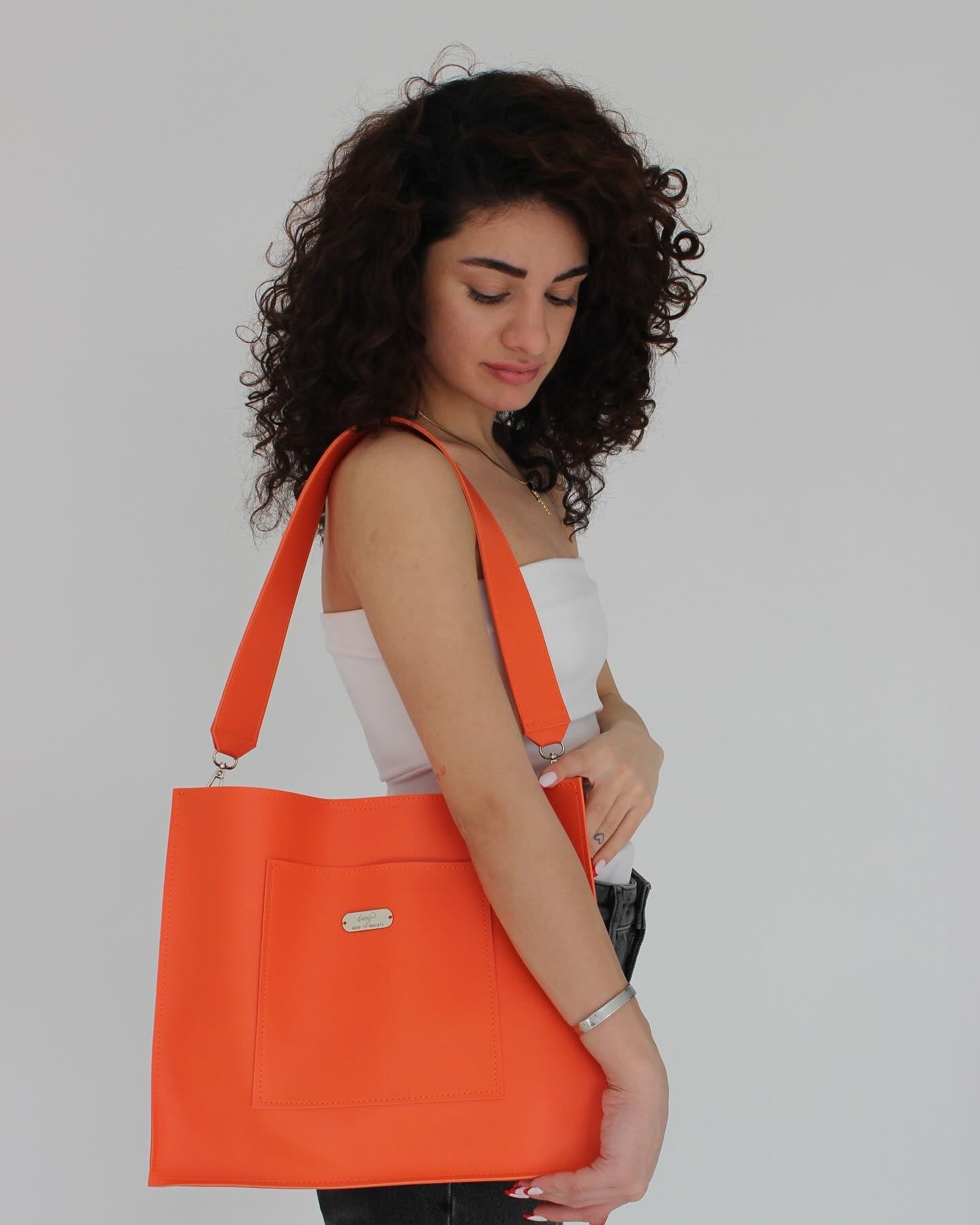 ფერადი ხელჩანთა