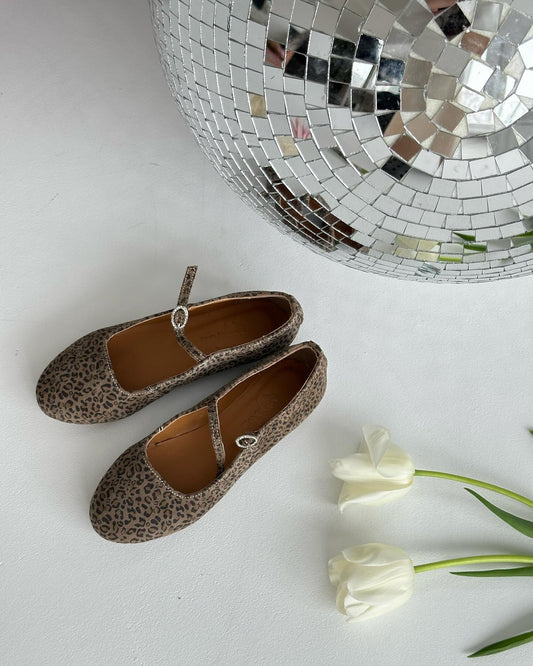 ლეოპარდის პრინტის მერი ჯეინი