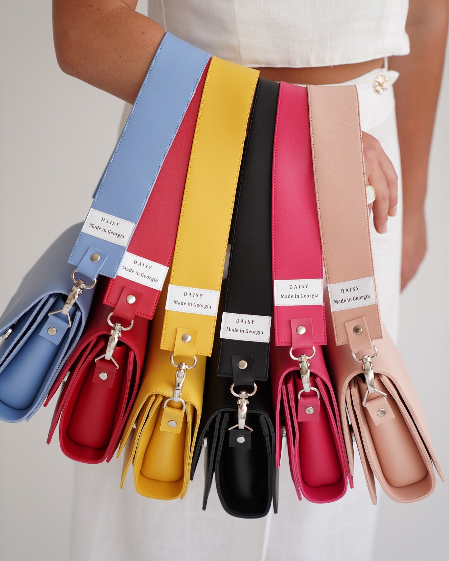 ტყავის ხელჩანთა