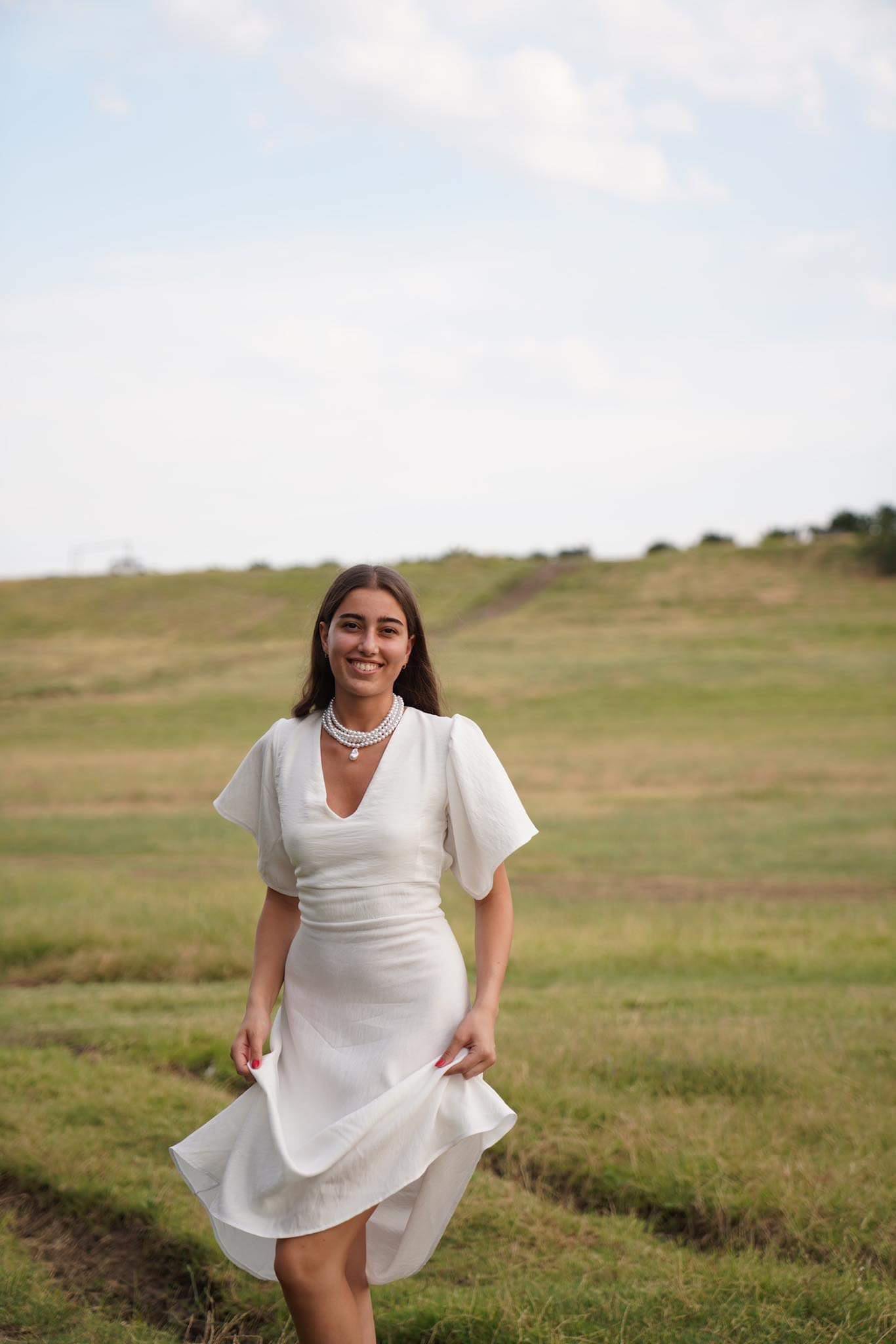 თეთრი ტილოს კაბა