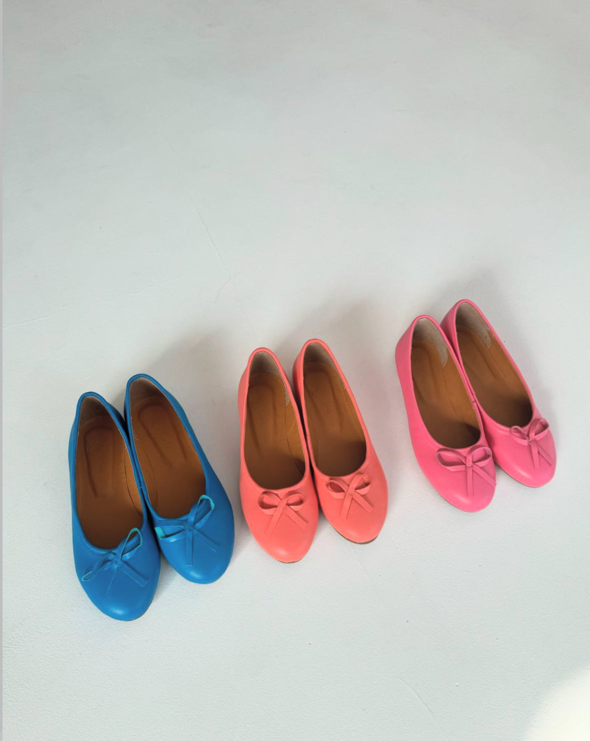 ნატურალური ტყავის ბალერინები