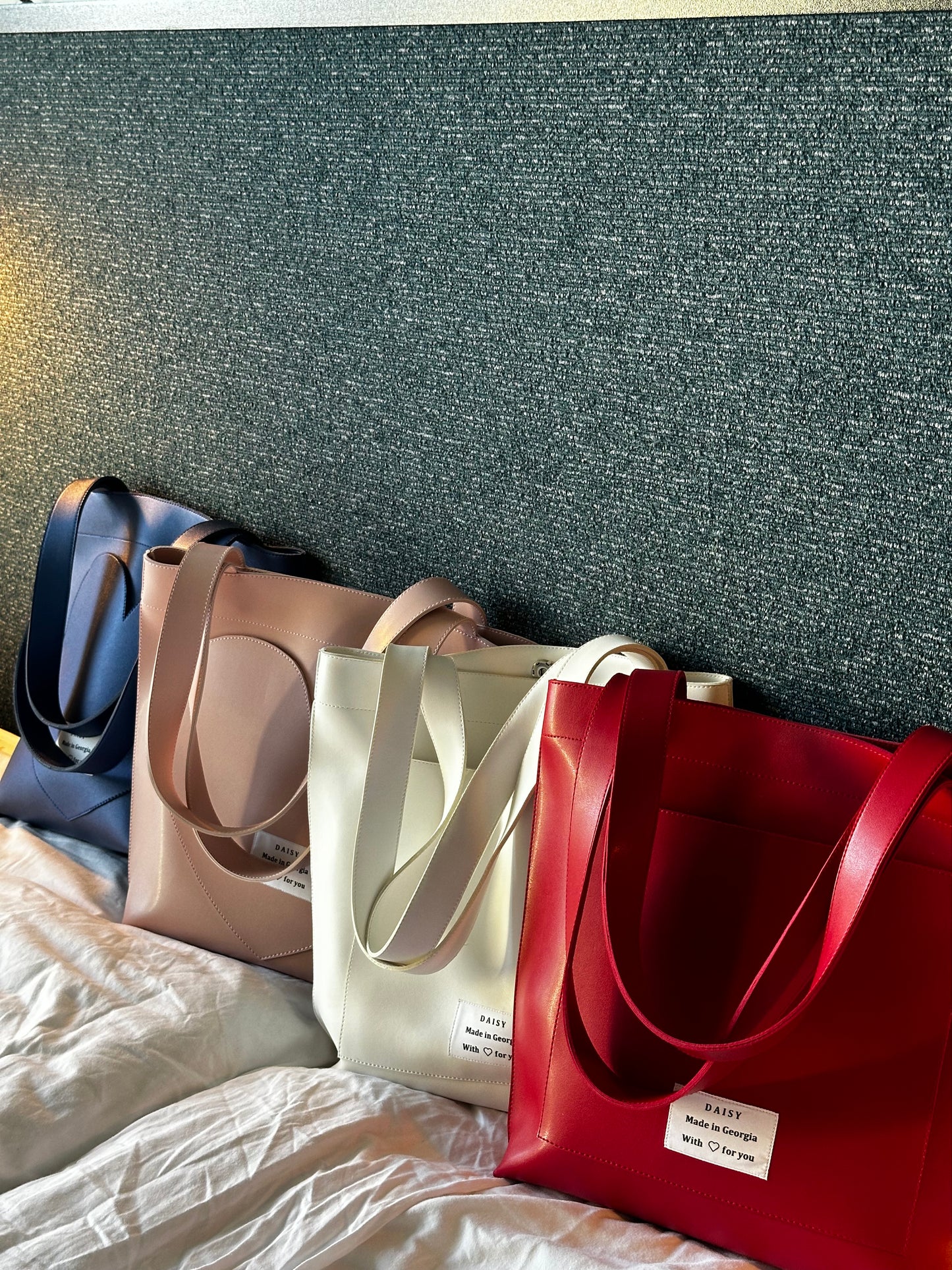 ფერადი ჩანთა