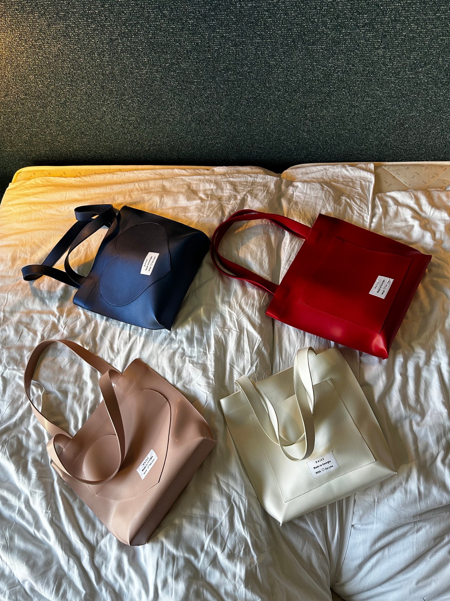 ფერადი ჩანთა